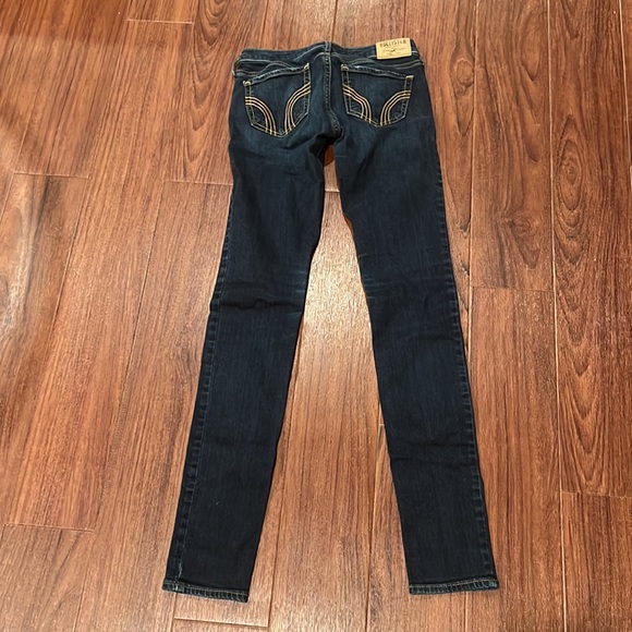 Hollister size 0 jeans. Skinny jeans - Picture 4 of 5